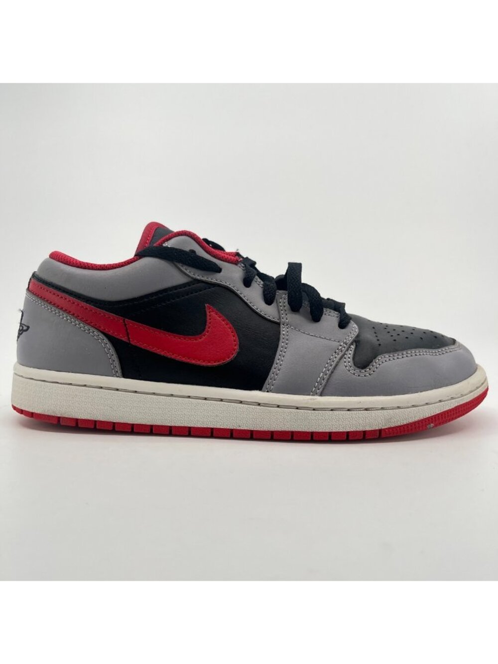 Nike Air Jordan 1 Low Mens Size 8 Black Gray Red Athletic Leather Shoes Sneakers